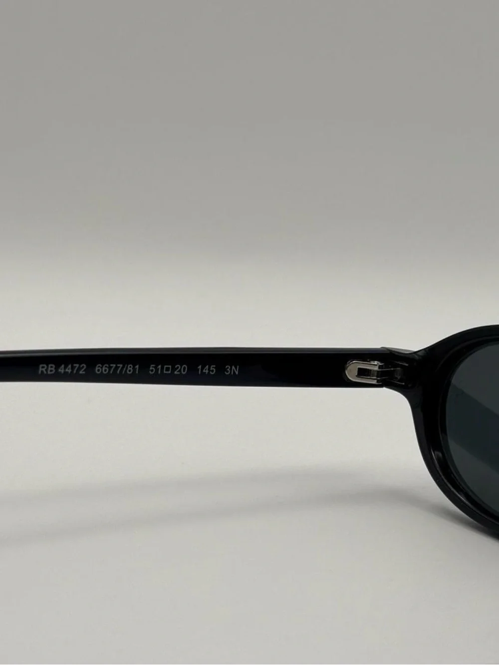 Ray-Ban Black Round-Oval Sunglasses